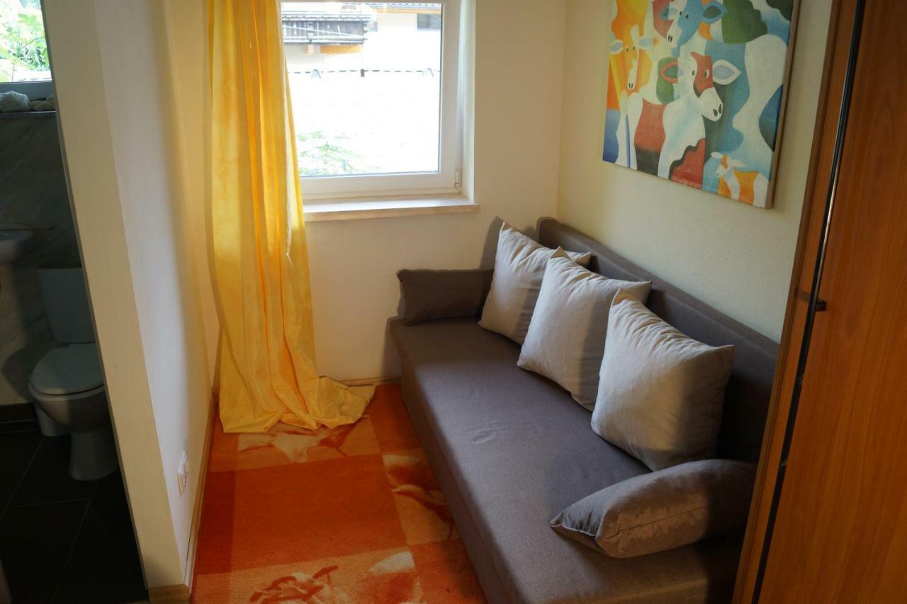 Alpen Crystal Apartment Bischofshofen Bagian luar foto