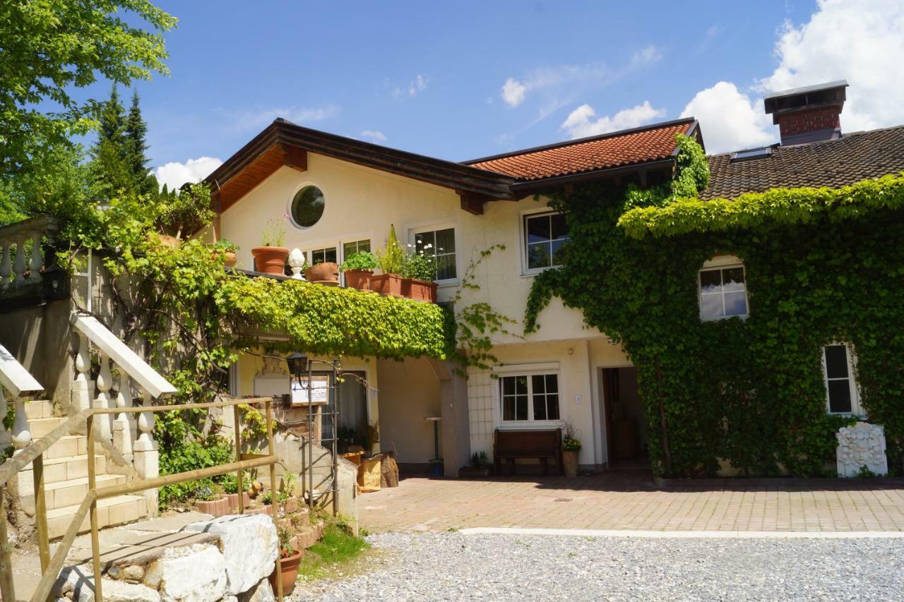 Alpen Crystal Apartment Bischofshofen Bagian luar foto
