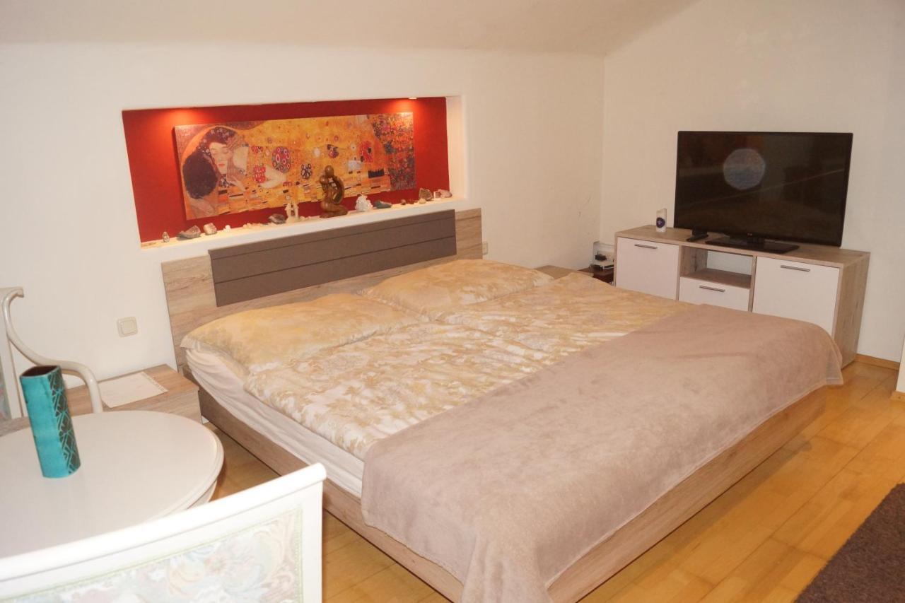 Alpen Crystal Apartment Bischofshofen Bagian luar foto